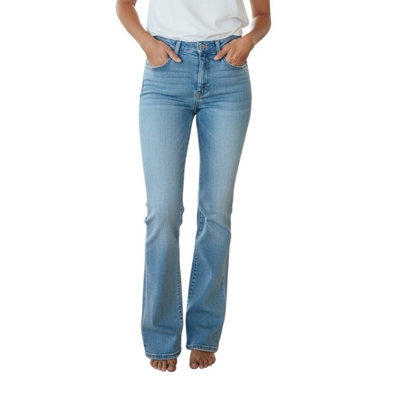 J Brand Women’s Runaway Boot Flare Jeans in Gigi Raze (Light Wash) Size 24 - Picture 1 of 9